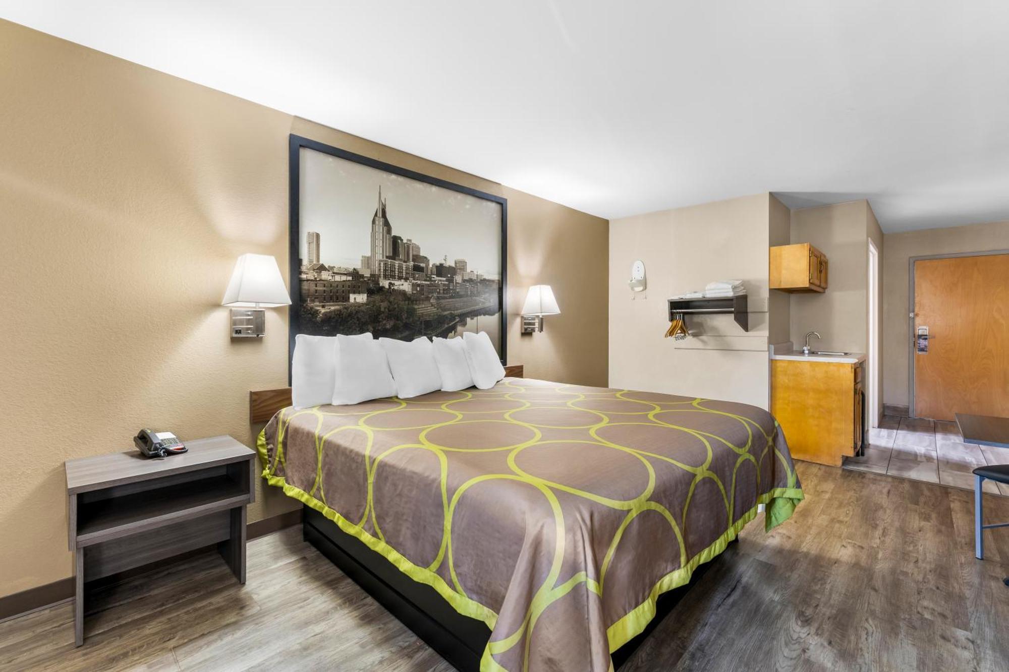 Super 8 By Wyndham Dickson Hotel Екстериор снимка